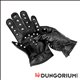 Nietenhandschuhe für BDSM Play